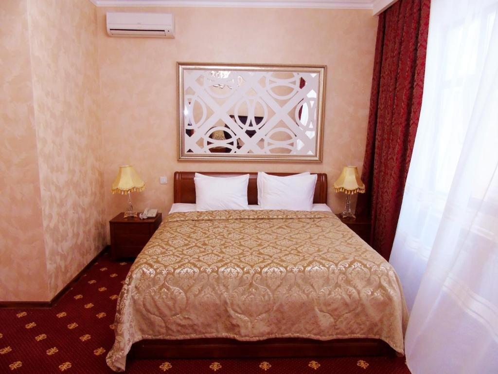 Amsterdam Hotel Aktobe Bagian luar foto