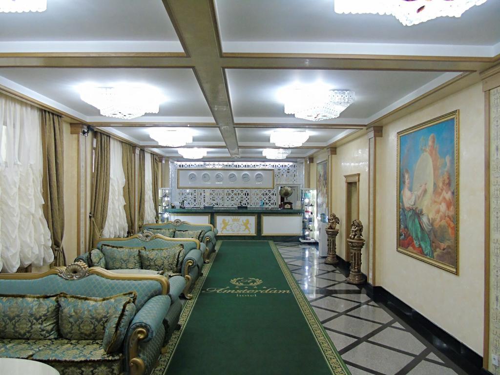 Amsterdam Hotel Aktobe Bagian luar foto