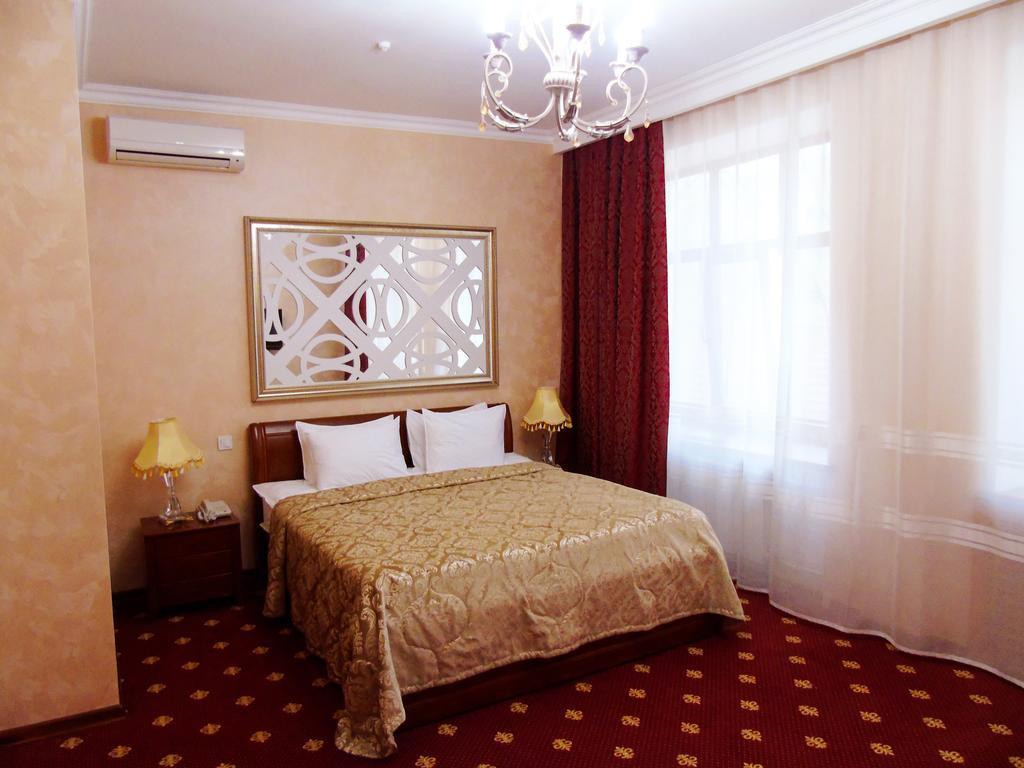 Amsterdam Hotel Aktobe Bagian luar foto