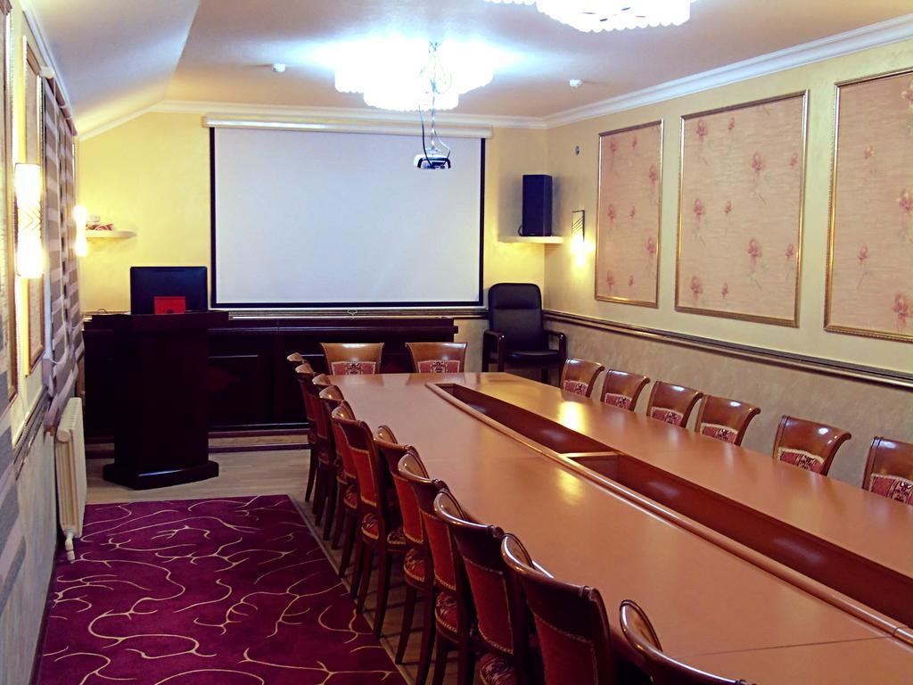 Amsterdam Hotel Aktobe Bagian luar foto